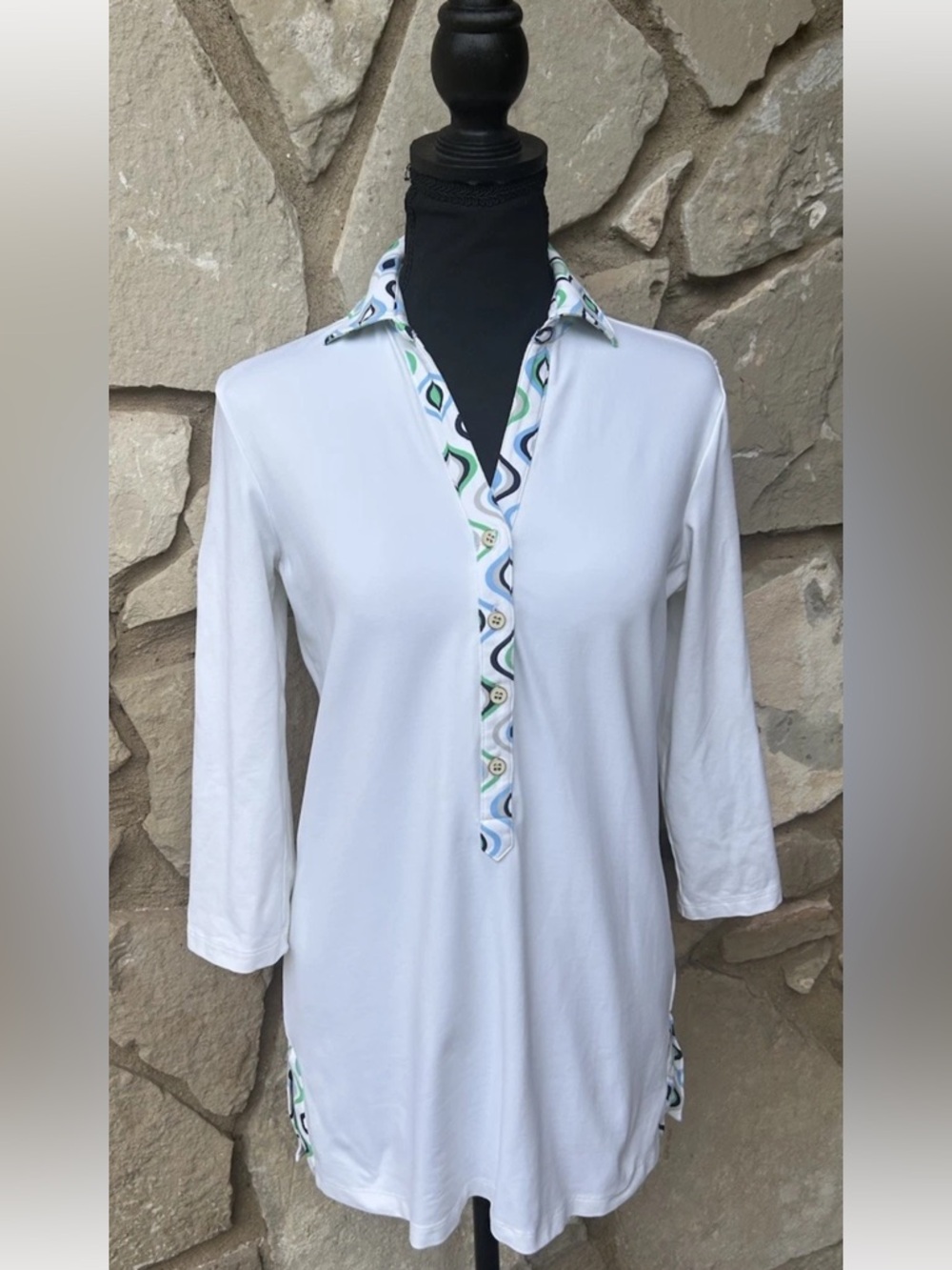 J McLaughlin Top Golf Shirt Small White Geometric‎ Trim 1/4 Zip Long Sleeve EC